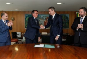 9a6bea09f47571f1fe6bafedc84b79f7