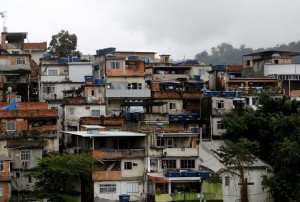 Vista geral da favela Morro Azul, na zona sul do Rio de Janeiro.