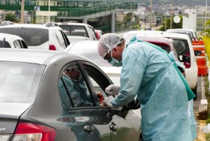 Teste 'drive-thru' para coronav&iacute;rus