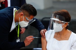 2020-12-24t140506z-1593015606-rc2qtk93rigd-rtrmadp-3-health-coronavirus-mexico-vaccine