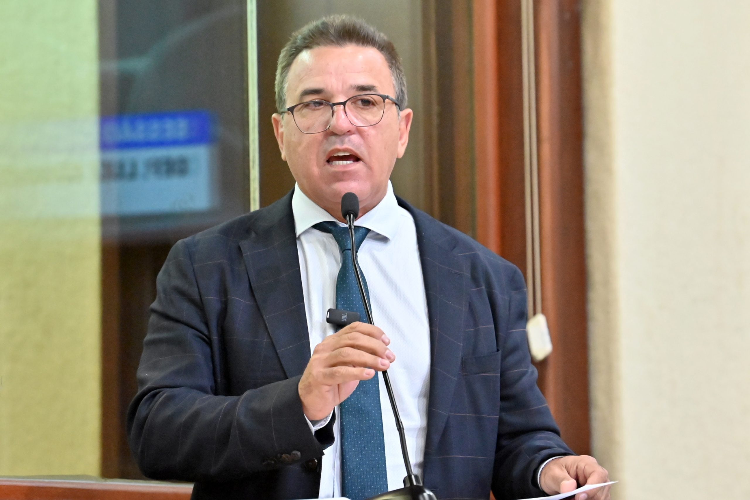 Luiz Eduardo cobra posicionamento da governadora sobre problemas estruturais do RN